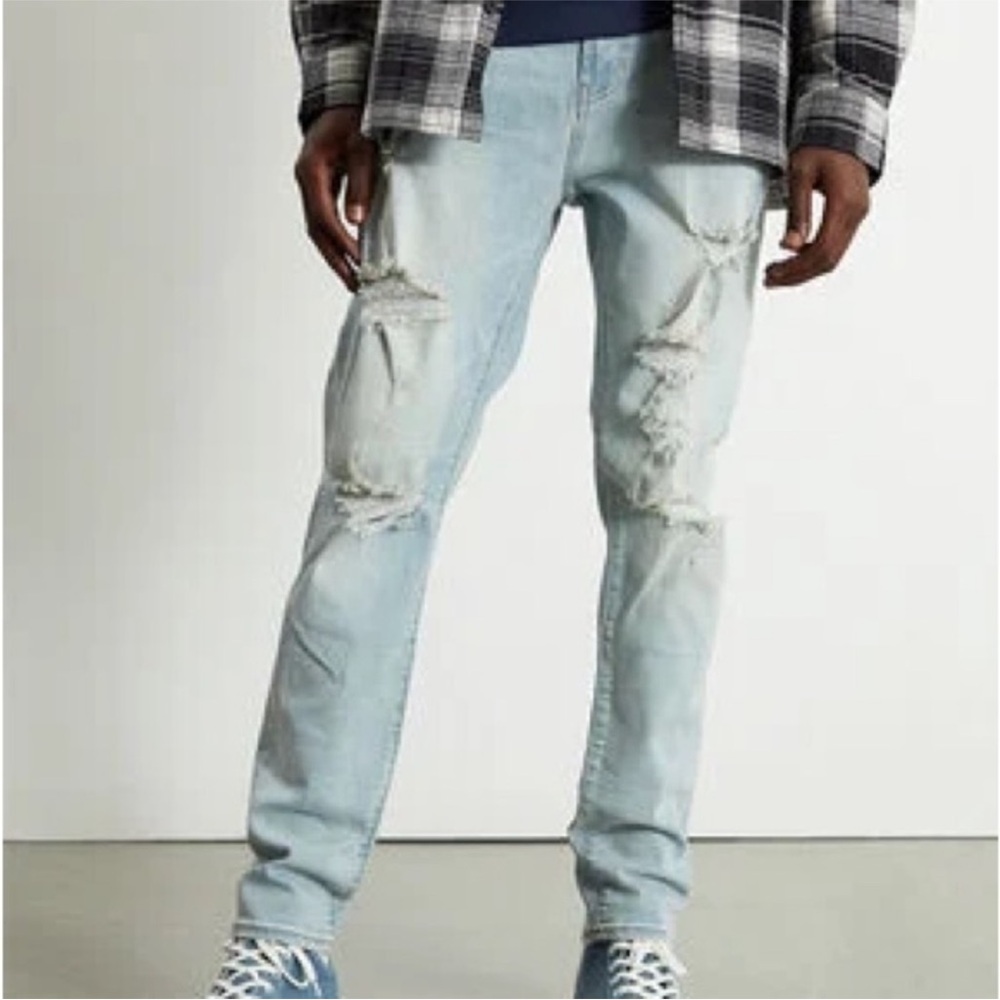 PacSun Light Blue Distressed Jeans